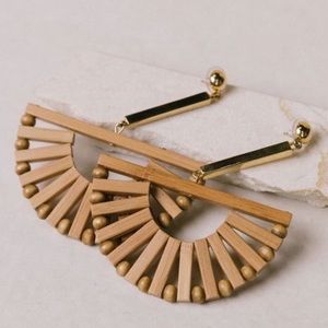 Wooden fan shaped earrings, New